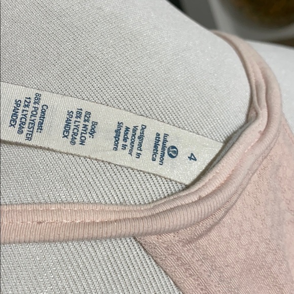 Lululemon tank Size 4🌻 - Picture 6 of 9